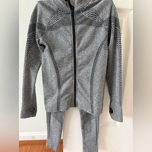 Stylish Gray Kids Leggings and Jacket by moodytiger